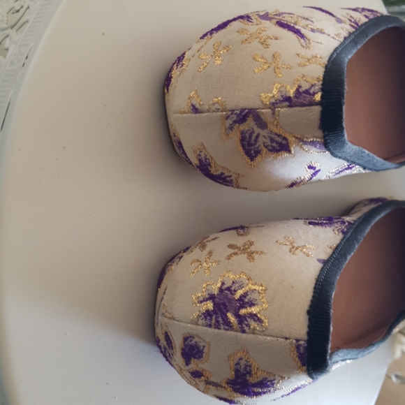 Prada Floral Flats - Picture 4 of 5